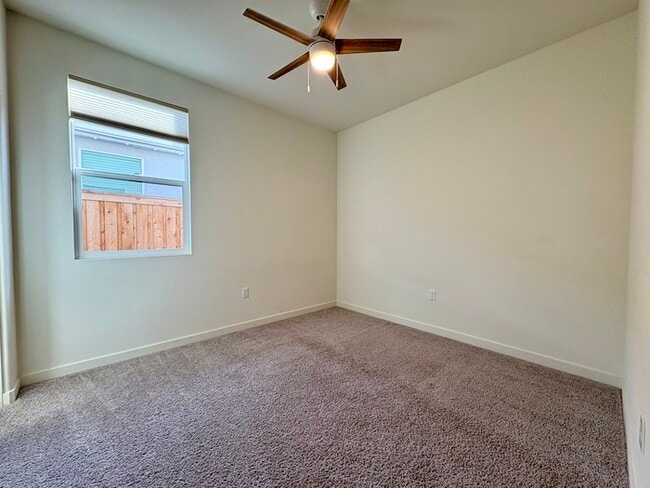 Building Photo - Beautiful Single Story in Lincoln! 4 Bedroom with no back neighbors! Beautiful Yard!