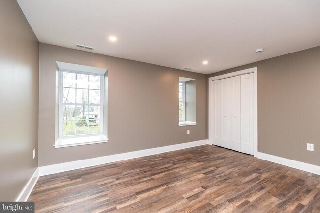 Building Photo - 4844 Old Easton Rd