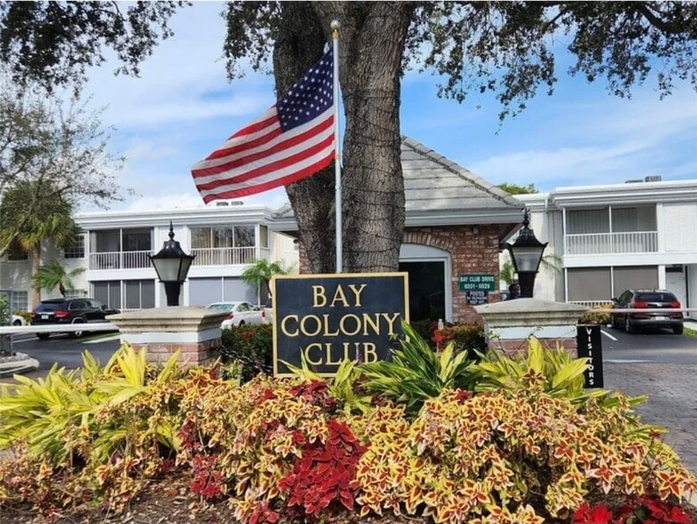 Building Photo - 6281 Bay Club Dr