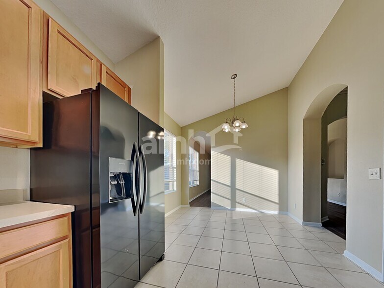 Building Photo - 8807 Sandy Plains Dr