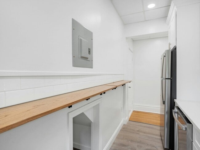 Building Photo - 12 Lincoln Pl