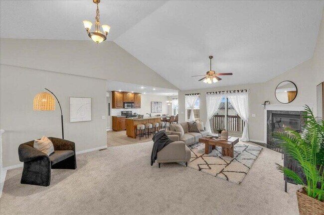 Building Photo - "Spacious 5-Bed, 3-Bath Home in Cedar City - 2964 Sq. Ft. of Comfort in Canyon Gate Subdivision! "