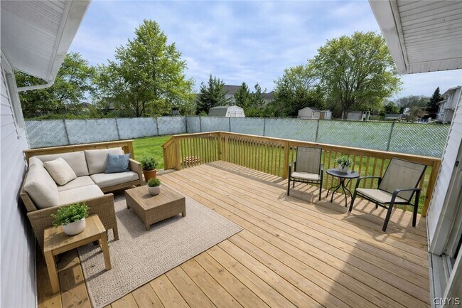 Building Photo - 4989 Driftwood Dr