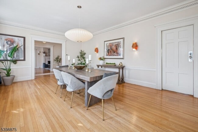 Building Photo - 258 Ridgewood Ave