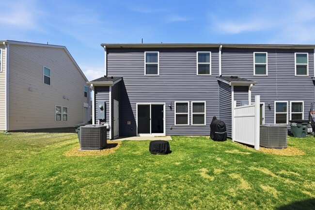 Building Photo - 2317 Belterra Dr