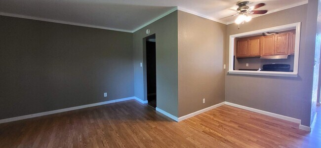 Building Photo - Vallejo Studio available for rent in excellent location over looking Dan Foley Park