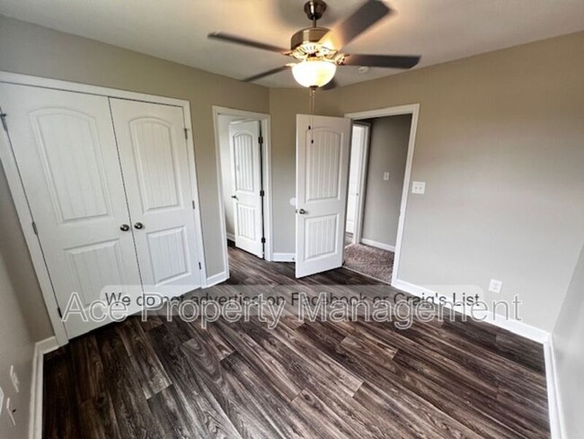 Building Photo - 232 Fishers Cv