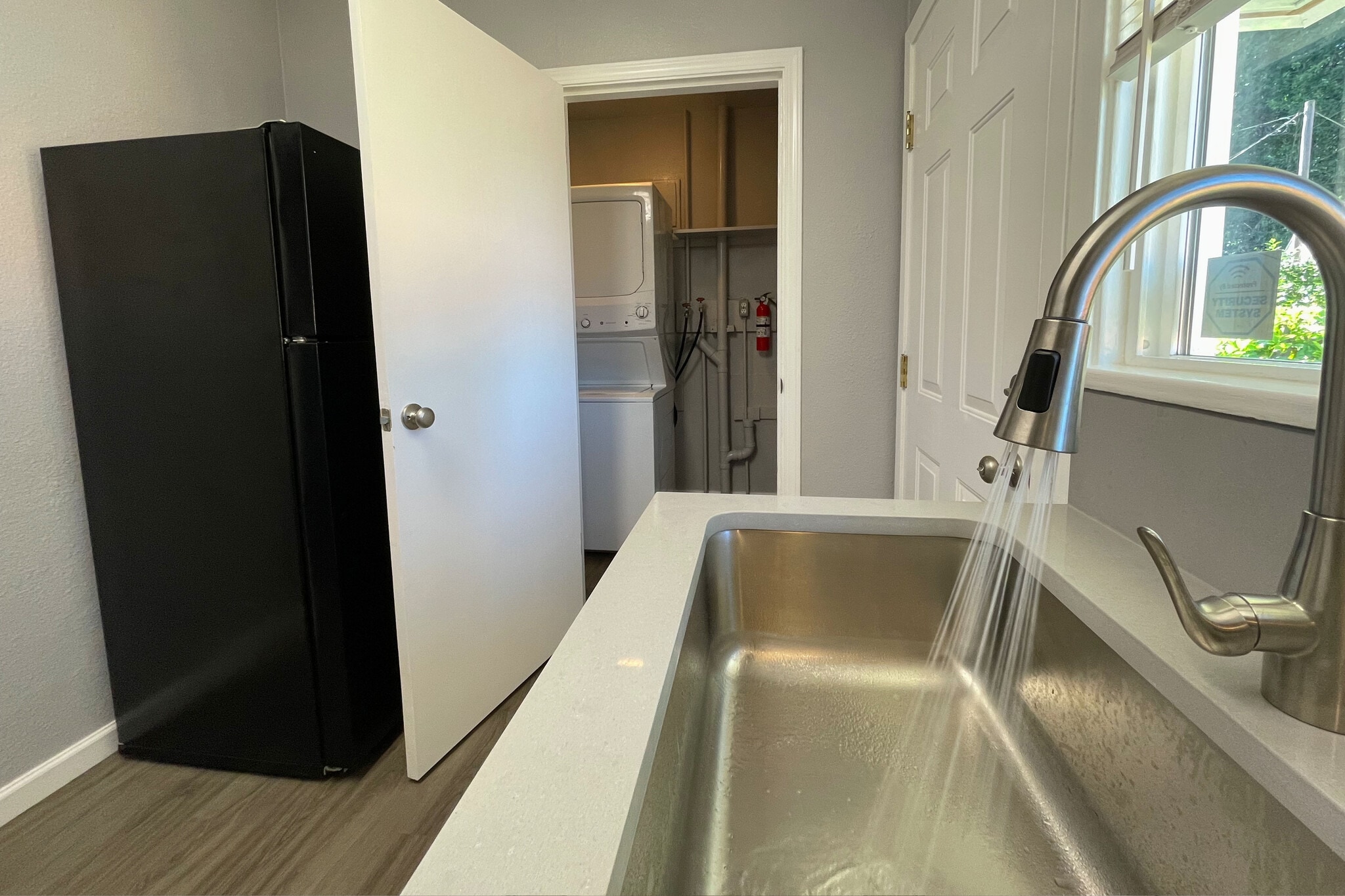 Building Photo - 2102 W 28th St