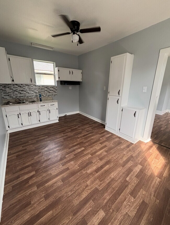 KITCHEN - 1128 Alabama Ave