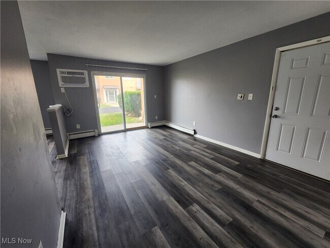 Building Photo - 26680 Tungsten Rd