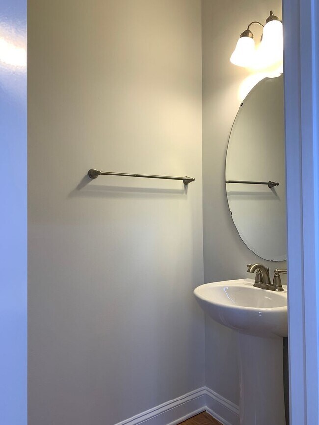 Building Photo - PRIME LOCATION, 3 Bedrooms Suites Apex TH Near HWY, Schools, Shops and Community Amenities!