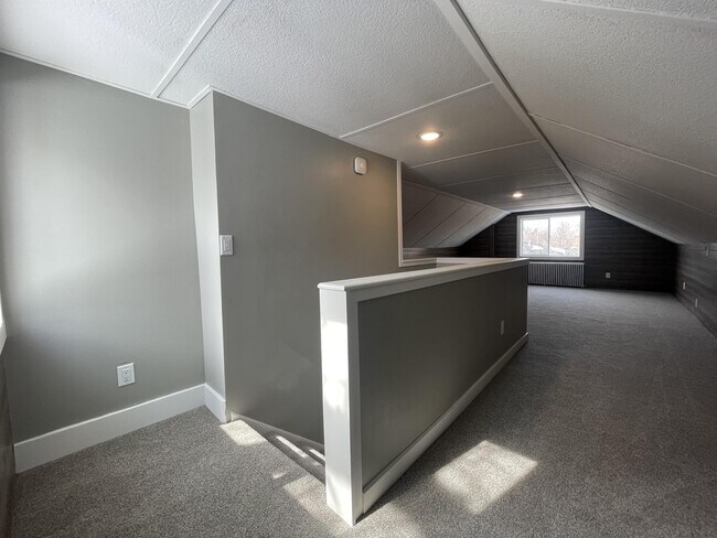 Building Photo - 4059 Brunswick Ave S