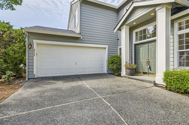 Building Photo - Spacious 4-Bedroom Home in Kenmore | Private Greenbelt Setting + Landscaping Included