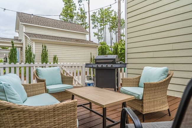 Building Photo - 420 Manning Square