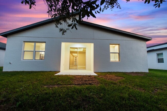 Building Photo - Deposit-Free! Modern, energy efficient hom...