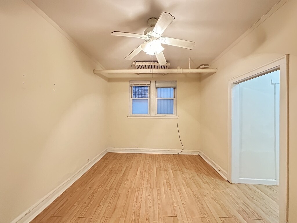 Building Photo - 2832 N Burling St