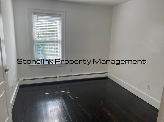 Building Photo - *524 Warren Avenue