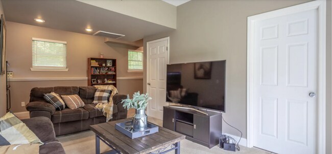 Building Photo - 437 Timberlinks Dr
