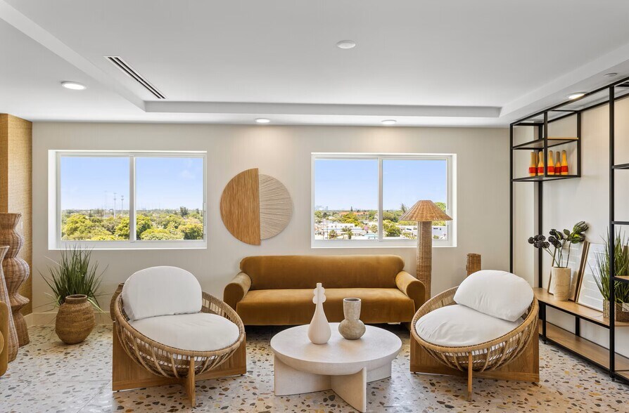 Building Photo - 321 Princeton Dr