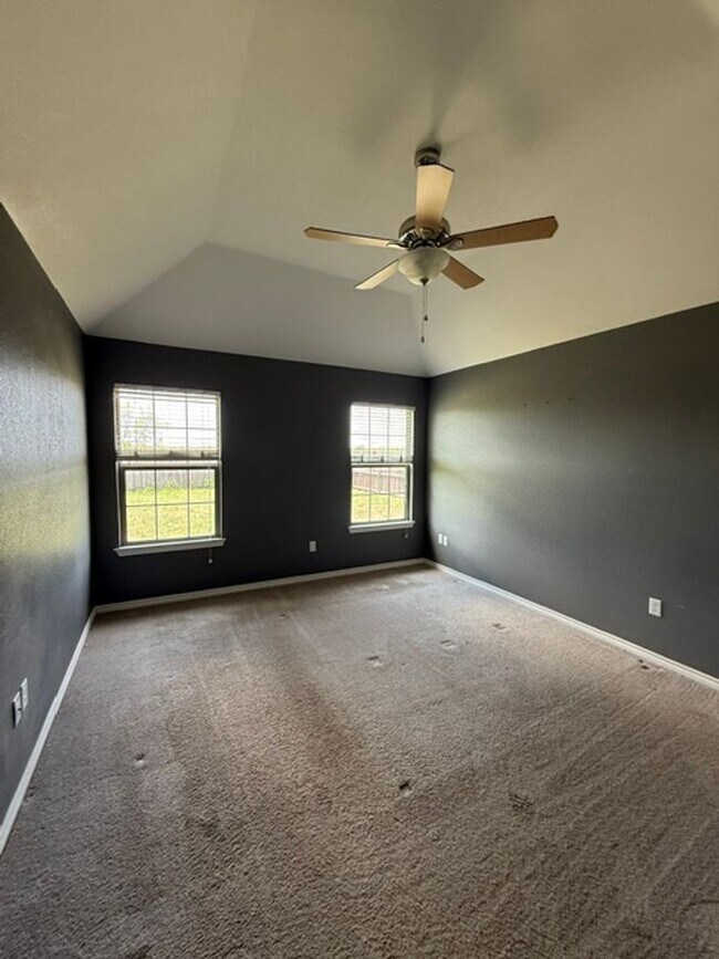 Building Photo - 1333 Briar Cliff Path