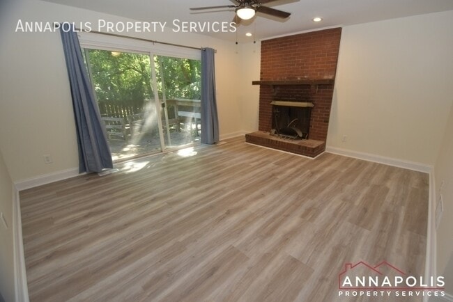 Building Photo - 921 Blue Ridge Dr