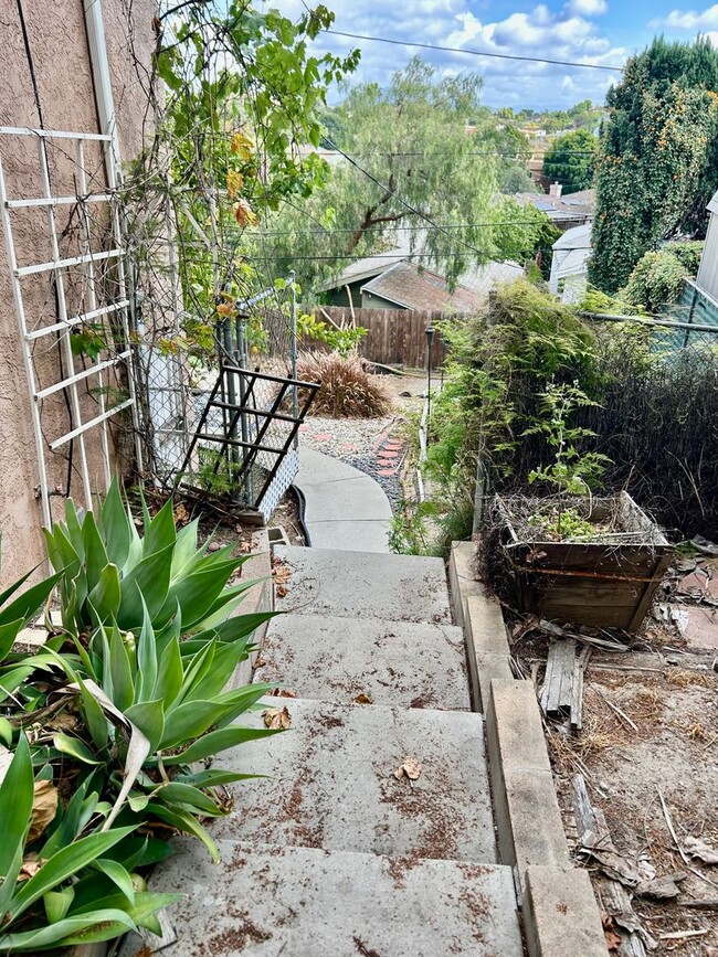 Building Photo - 4 Bedroom 3 bath Home In Rolando Village