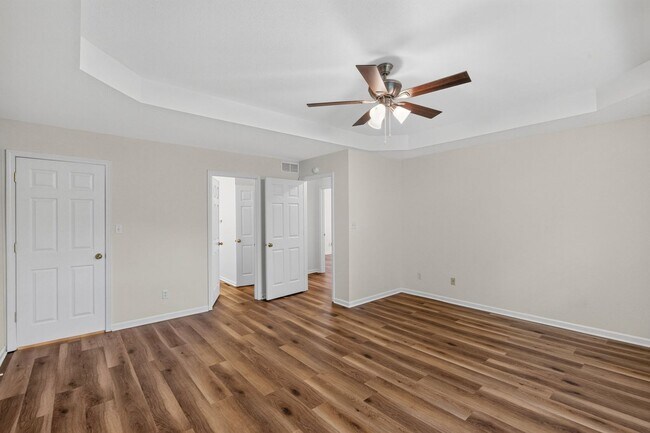 Building Photo - 1716-1718-1718 Juniper Dr