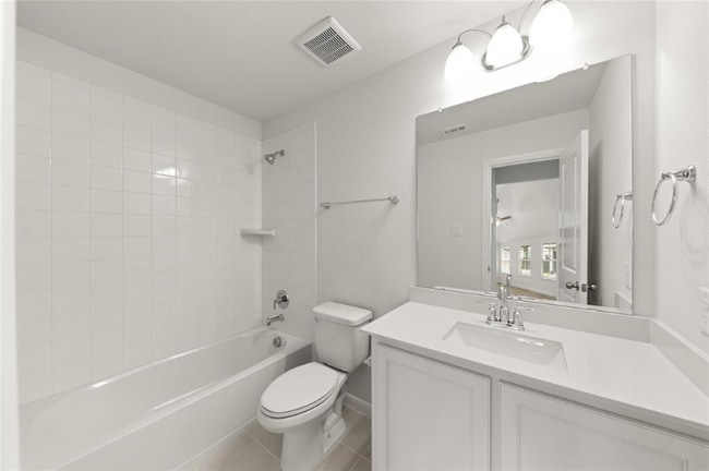 Building Photo - 625 Presidio St