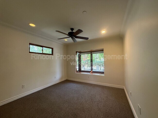 Building Photo - 2166 Palomar Ave