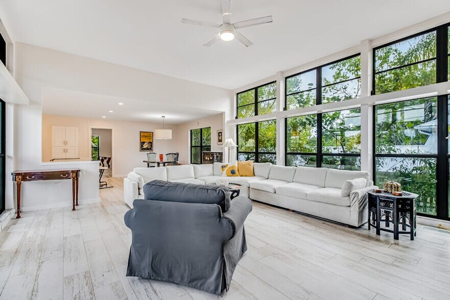 Building Photo - 6997 Longboat Dr S