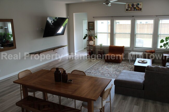 Building Photo - Modern 3-Bedroom Home in Prime Forney Loca...