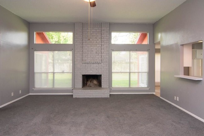 Building Photo - 12110 Swan Creek Dr