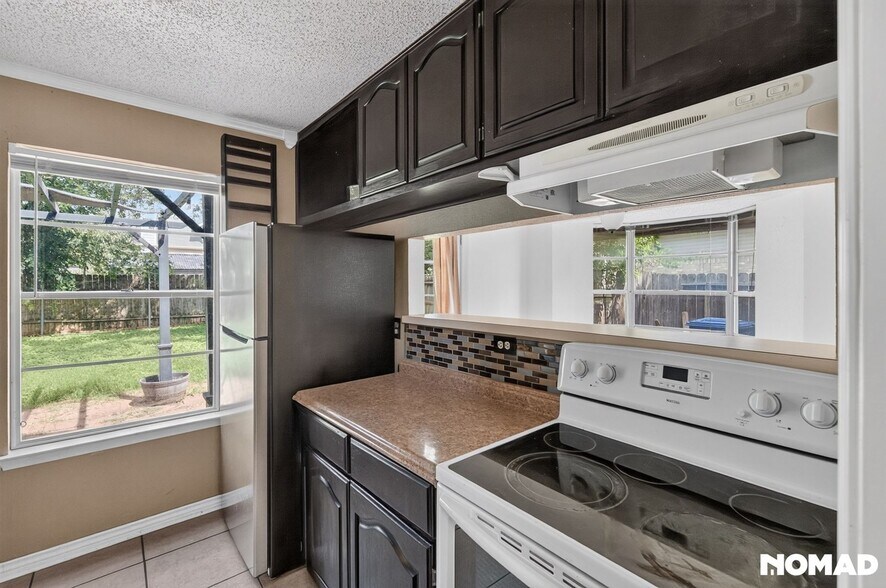 Building Photo - 14925 Moss Glen