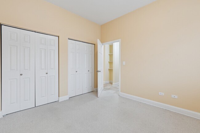 Building Photo - 2801 W Ardmore Ave