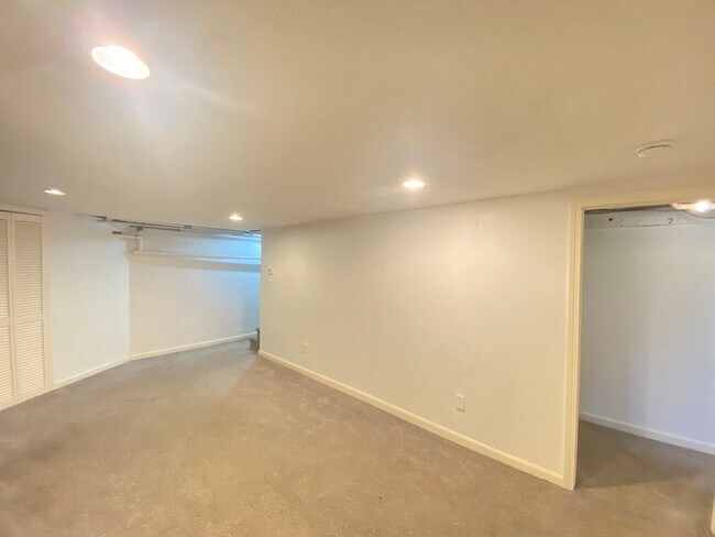 Building Photo - 94 Millville St