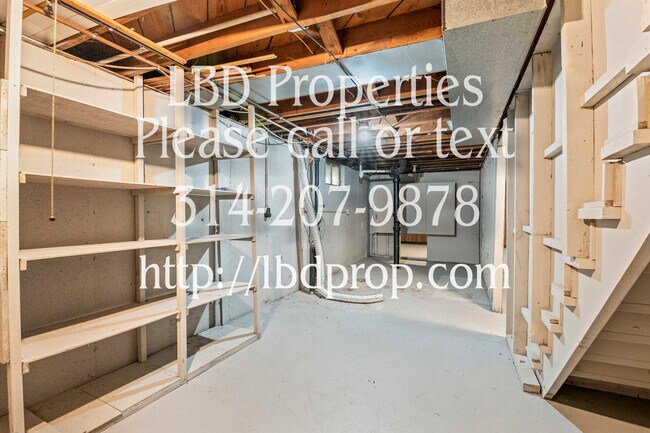 Building Photo - 490 St Marie St