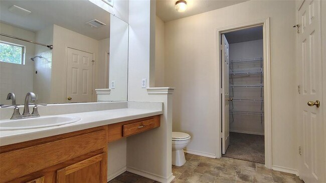 Building Photo - 2208 Ada Ln