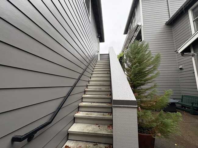 Building Photo - 1926 NW Overton St