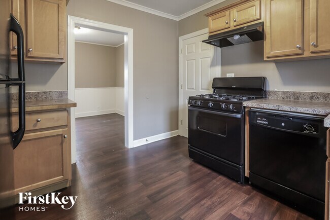 Building Photo - 125 S Fordham Ave