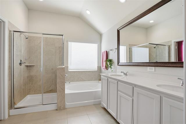 Building Photo - 1027 Moss Grv Trl