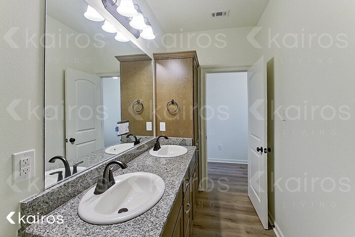 Building Photo - 118 Teddy Ln