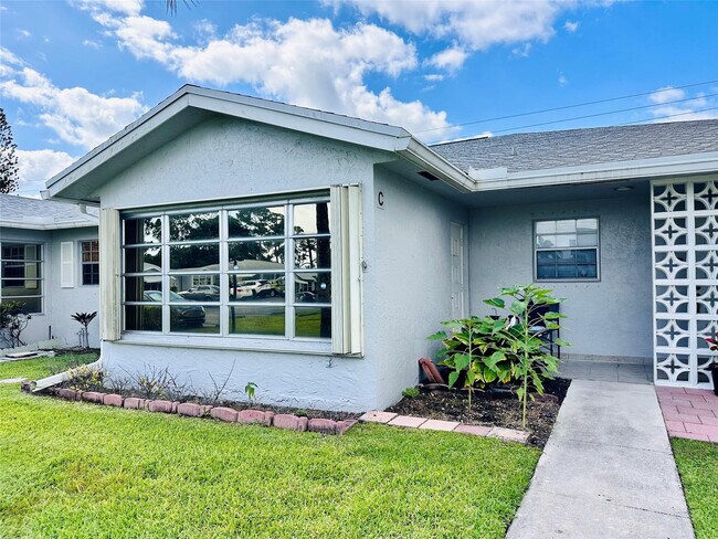 Building Photo - 14676 Canalview Dr