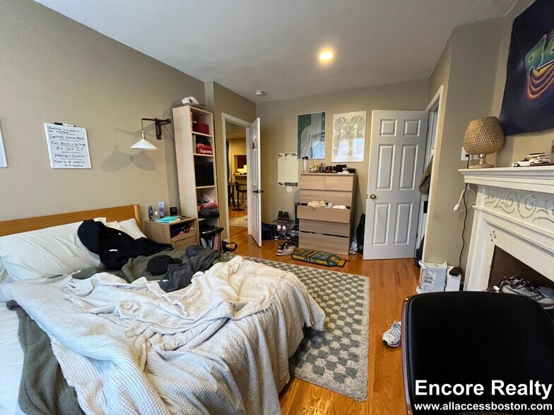 Building Photo - 36 Euston St