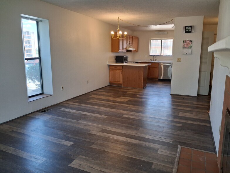 Building Photo - 2740 W 86th Ave