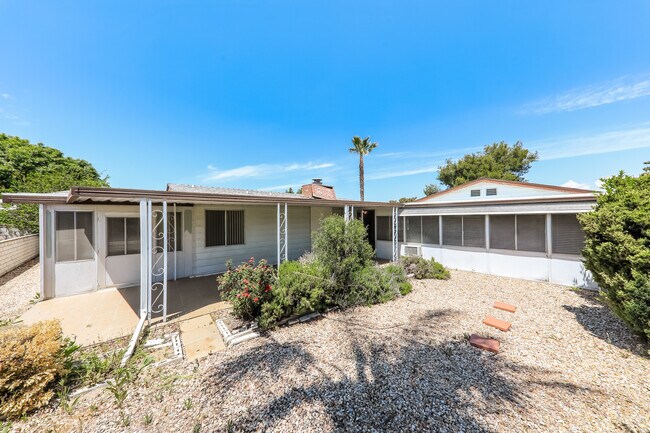Building Photo - 2953 Manzanita Way