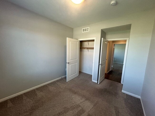 Building Photo - 5974 Pinnacle Pl