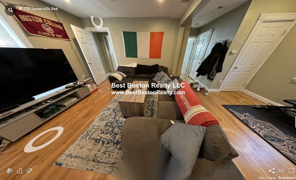 Building Photo - 735 Somerville Ave