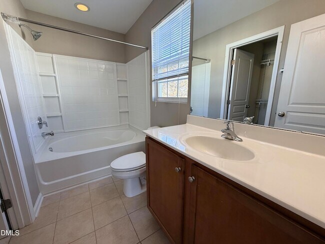 Building Photo - 651 Cupola Dr