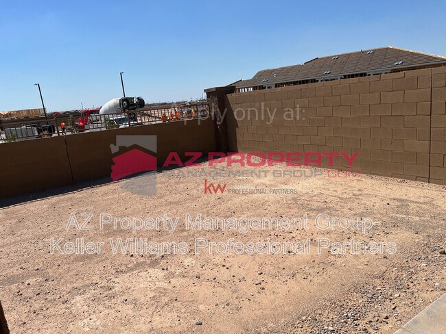 Building Photo - 12481 W Kaler Dr