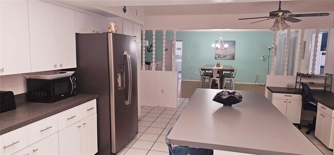 Building Photo - 2203 43rd St W